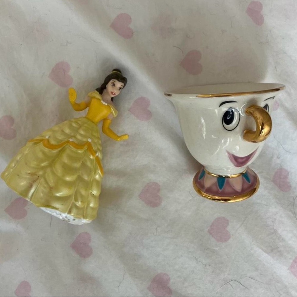❤︎⁠  🫧🧸Disney Belle in Yellow Dress with Chip Figurine